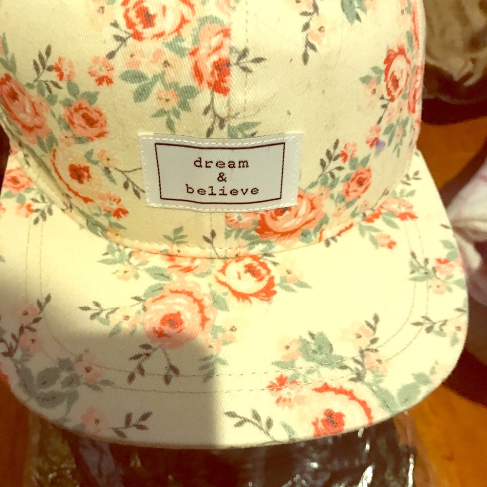 Nwt hat